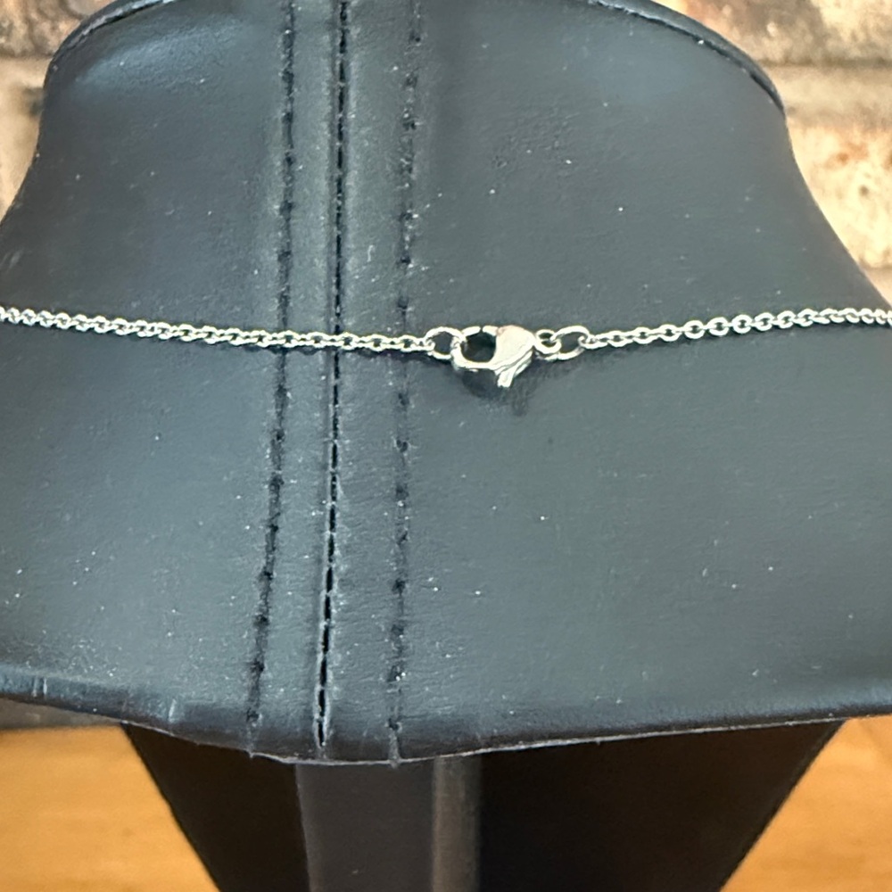 S Initial Necklace Silver tone dainty chain - Picture 5 of 5